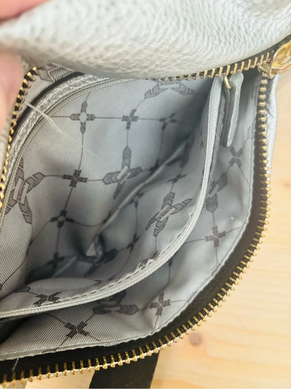 Aimee Kestenberg Metallic Silver Leather Belt Bag Fanny Pack Crossbody - Picture 7 of 8